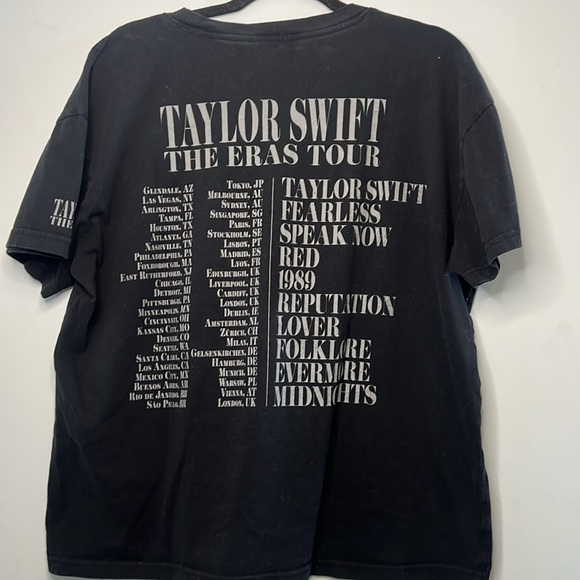 Taylor Swift Women's The Eras Tour Black Graphic Short Sleeve T-Shirt Size Large - Picture 5 of 7